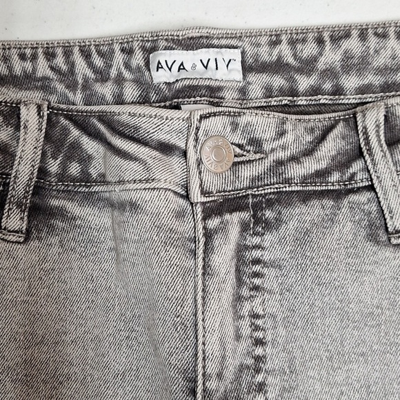NWT Plus  Size High-Rise Stretch Denim Jean Shorts, Ava & Viv Gray Acid Wash NEW - Picture 7 of 7